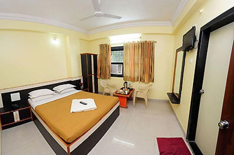 Sai Ganesh Hotel Ширди Стая снимка