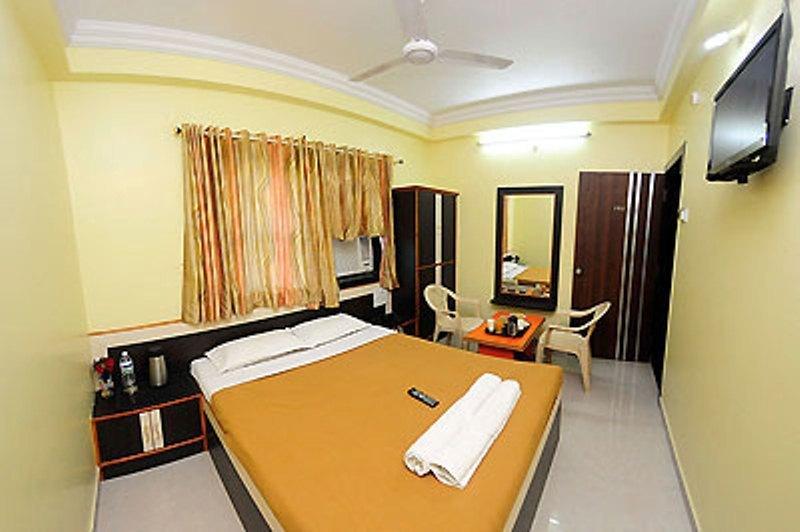 Sai Ganesh Hotel Ширди Стая снимка